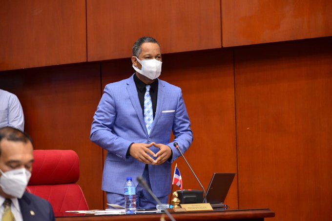 Vídeo: Senadores Dionis Sánchez y Faride Raful se enfrentan por tema “Peaje Sombra”