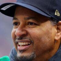 Manny Ramírez + Firma Para Jugar + Australia + Con Sus 48 Años