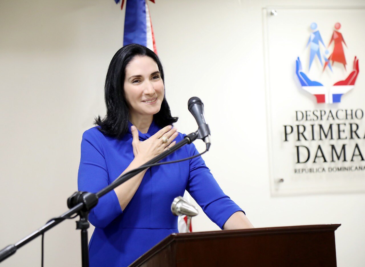 Designan comisión que reasignará programas sociales del despacho Primera Dama