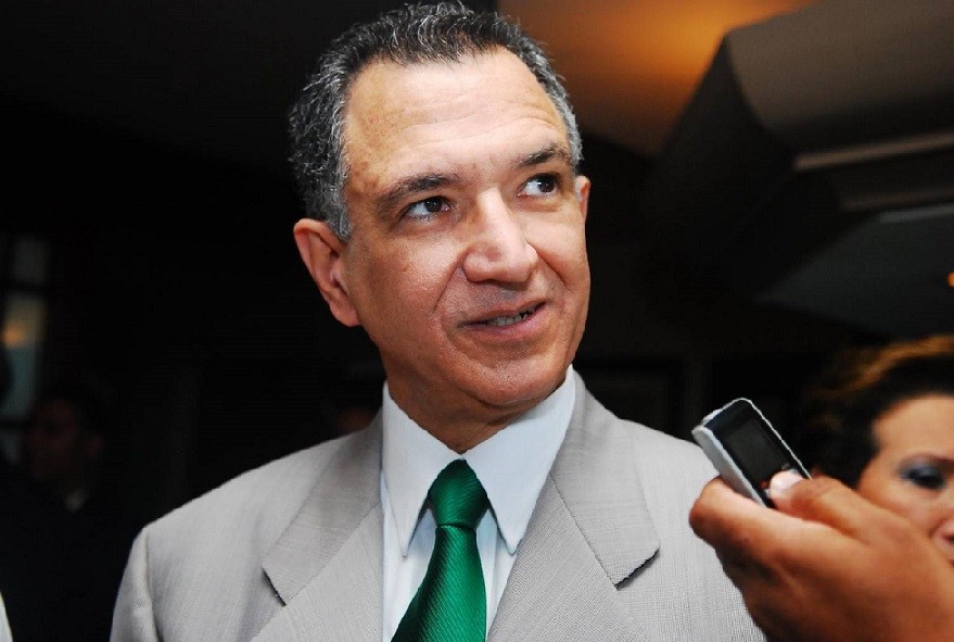 Embajador Grimaldi envía carta a Luis Abinader y llama “analfabeto jurídico” a ministro