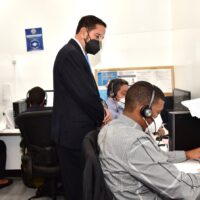 Cónsul dominicano en Nueva York inaugura centro de llamadas