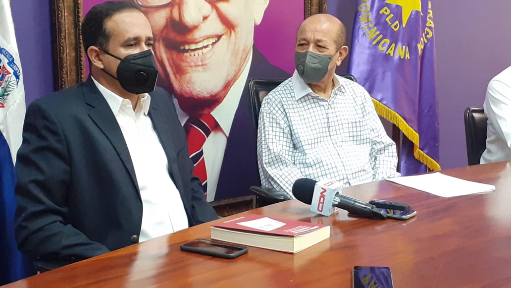 Víctor Suarez echa para atrás renuncia al PLD y dice Danilo manejó situación con humildad