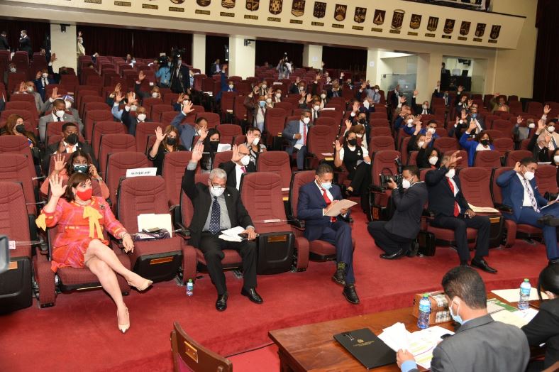 Diputados envían a comisión proyecto busca eliminar el matrimonio infantil