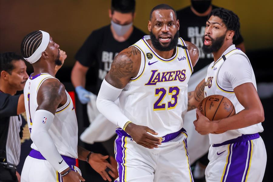 Los Lakers, con James, 10 años después vuelven a las finales del Oeste