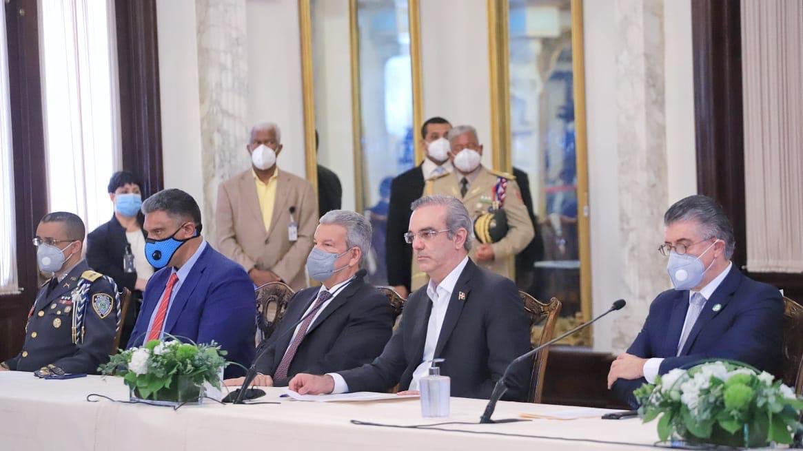 Presidente Abinader: “Los crímenes se están organizando desde las cárceles de la República”