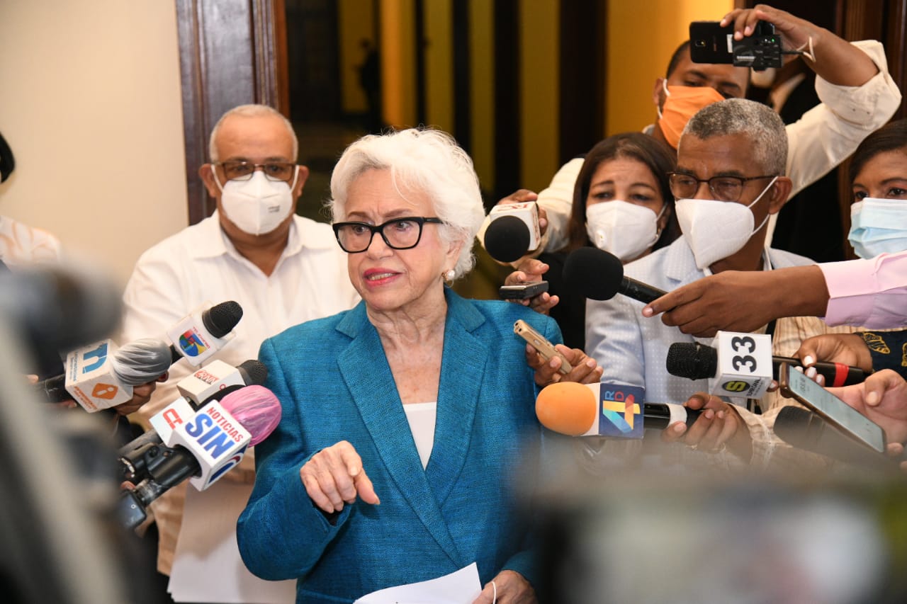 Milagros: Hay que verificar declaración jurada de funcionarios con la DGII, registro de títulos y bancos