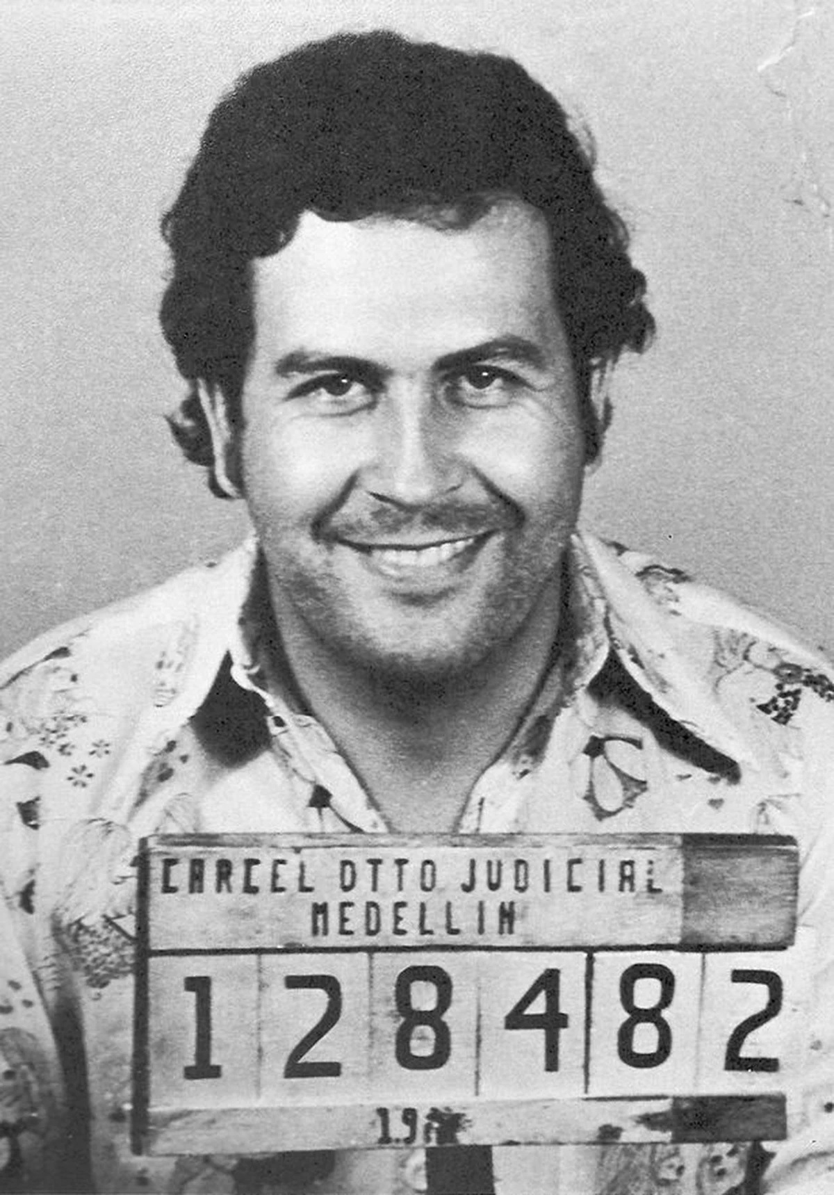 Un sobrino de Pablo Escobar encontró 18 millones de dólares en un escondite del capo