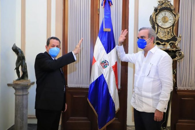 Presidente Abinader designa a Porfirio Peralta director de Promipyme y Banca Solidaria