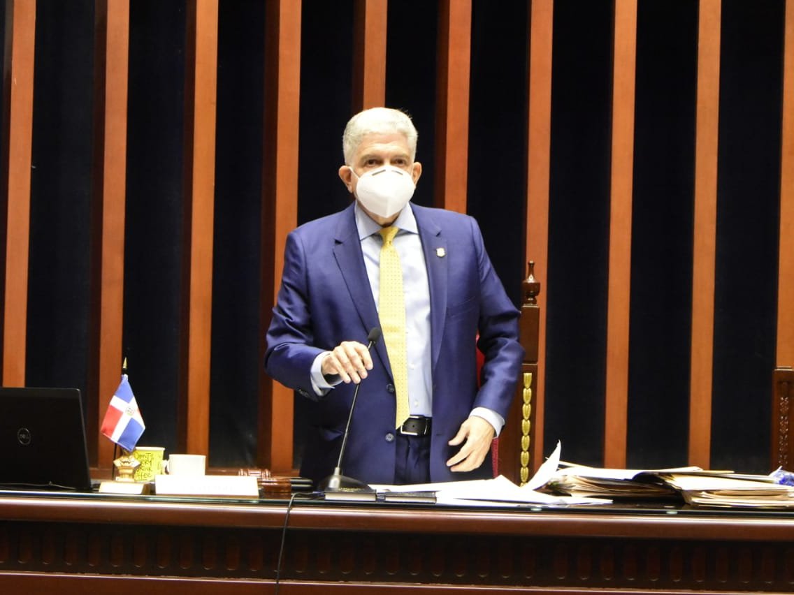 Eduardo Estrella votará únicamente por personas apartidistas en JCE