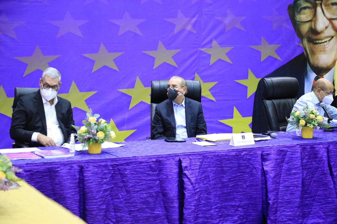 Comité Político del PLD exige a Luis Abinader cesar campaña en contra de exfuncionarios