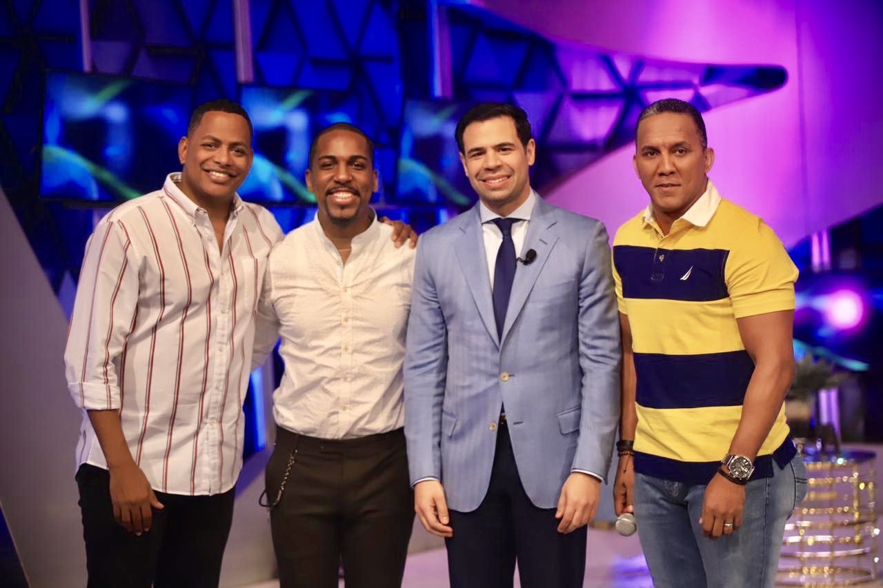 Roberto Ángel Salcedo anuncia su regreso a Más Roberto