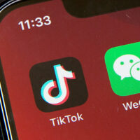 El Gobierno de EE.UU. planea restringir el domingo el acceso a TikTok y WeChat