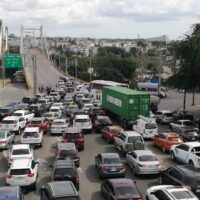 Cerca de 98,000 vehículos pagarán multa por renovar tarde el marbete