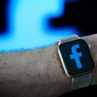 Facebook planea lanzar un smartwatch propio el año que viene