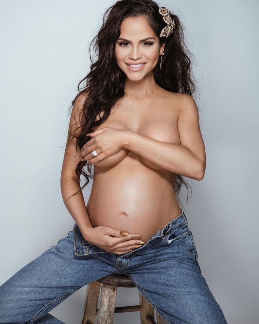 Natti Natasha revela que está Embarazada
