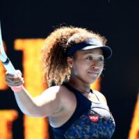Naomi Osaka elimina a Serena Williams y le niega la oportunidad de empatar un récord en el Abierto de Australia