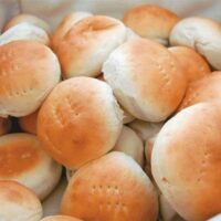 Panaderos anuncian que han dejado sin efecto el alza del pan de 5 a 7 pesos la unidad programado para este lunes 8 de febrero