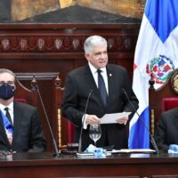 Eduardo Estrella recomienda a funcionarios «encumbrados» tener la humildad y sensibilidad de pareja presidencial