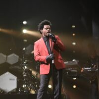 The Weeknd se quedó corto en el Super Bowl; Maluma reacciona