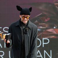 Bad Bunny gana su primer Grammy