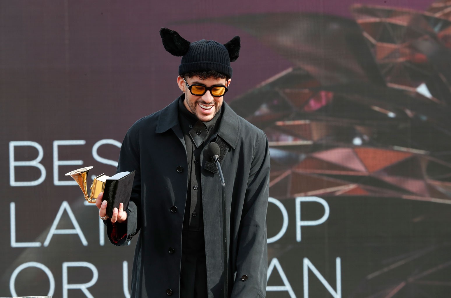 Bad Bunny se llevó el Grammy por su álbum "YHLQMDLG"