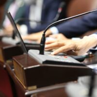 Diputados aprueban préstamos por US$155 millones para red eléctrica