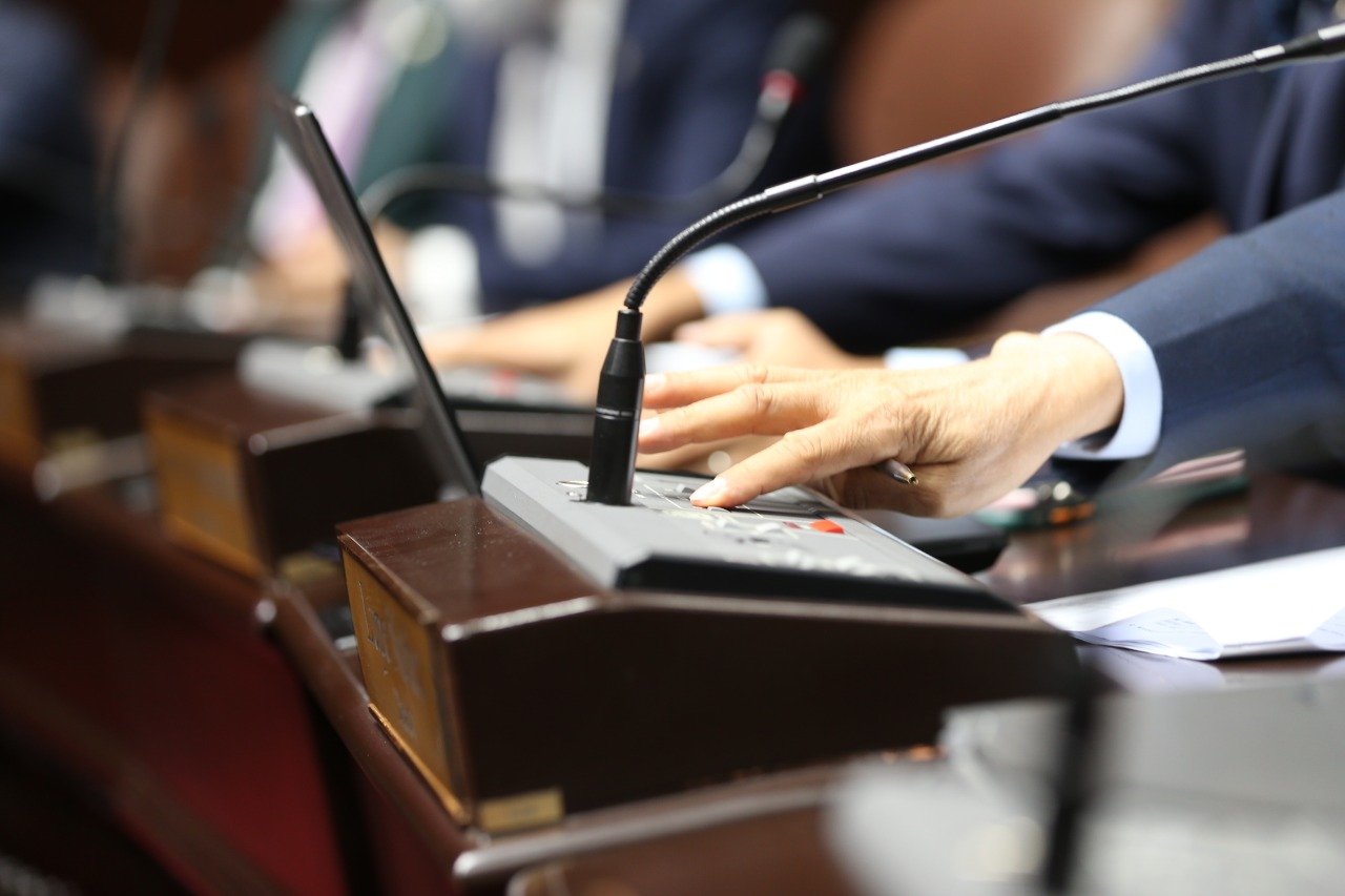 Diputados aprueban préstamos por US$155 millones para red eléctrica