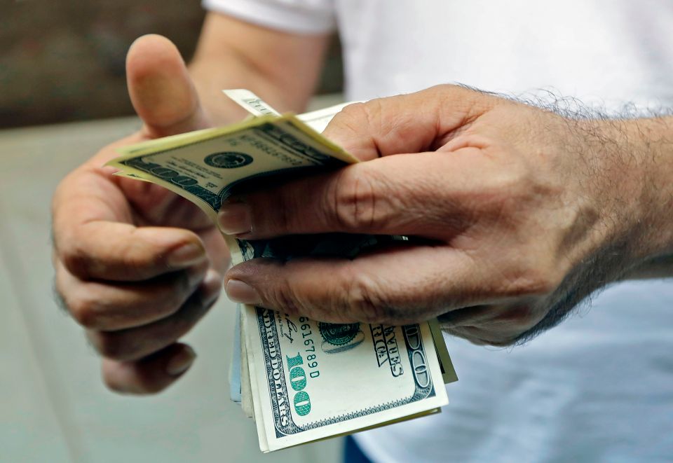 Hombres dominicanos reciben más remesas que las mujeres