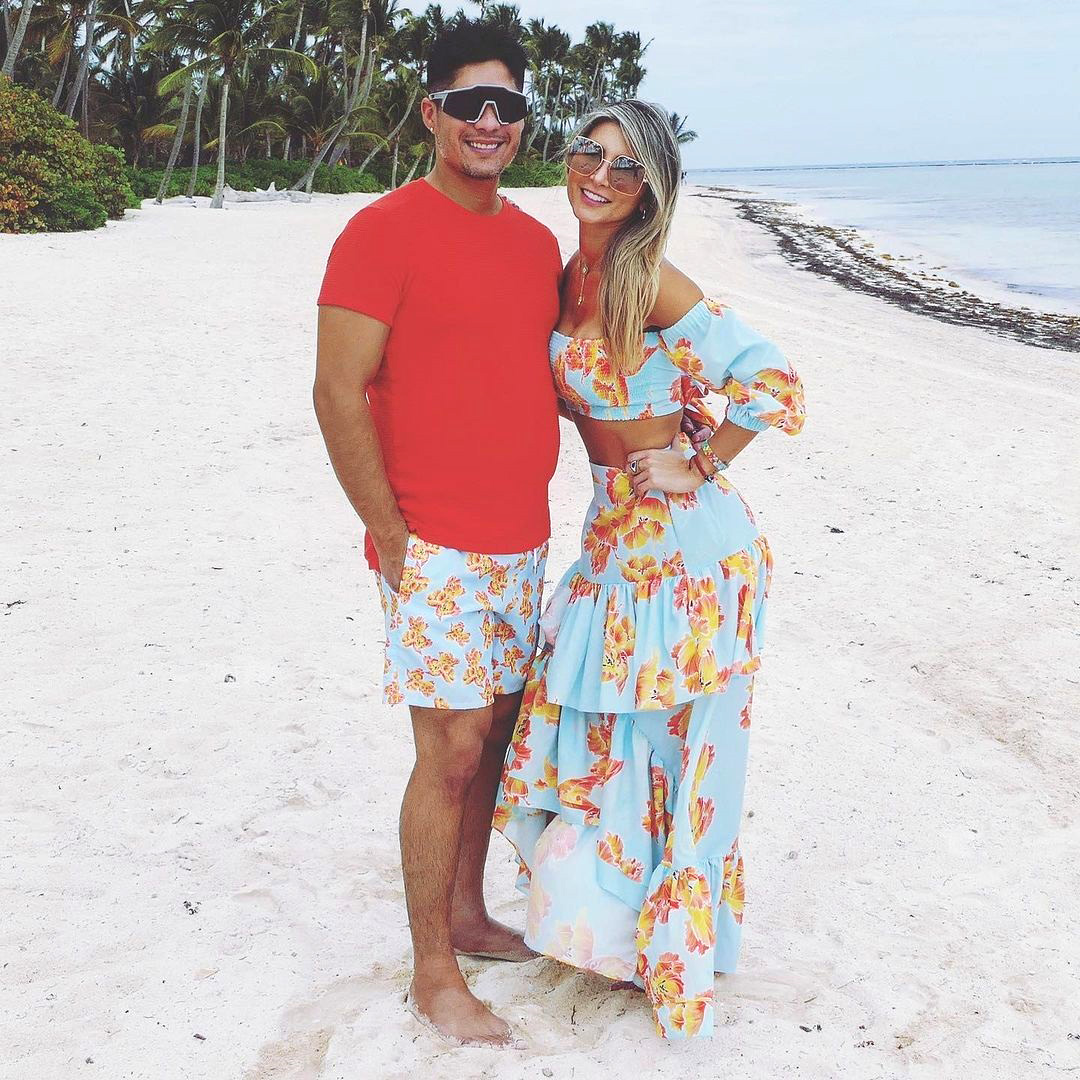 Anitta y Chyno Miranda, dos celebridades que disfrutan de Punta Cana