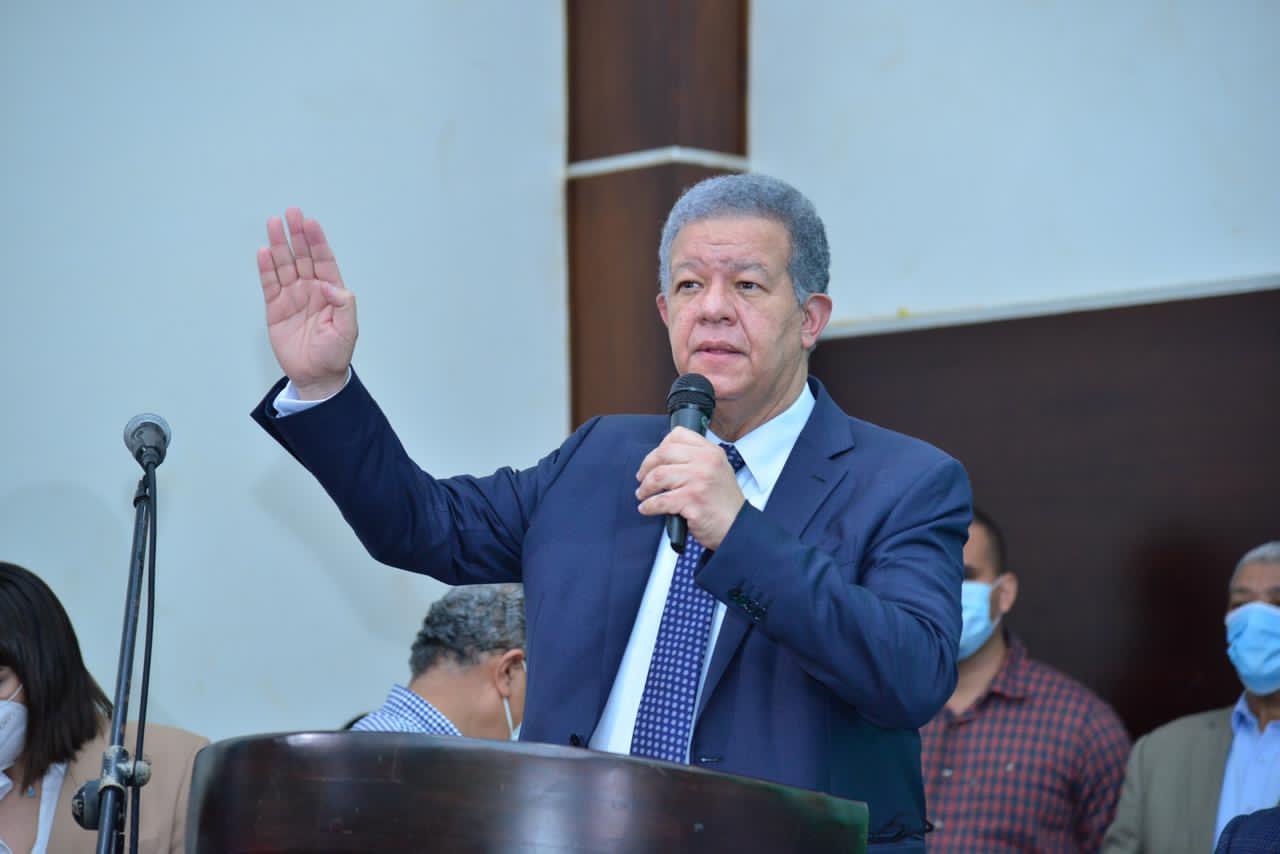 Fuerza del Pueblo juramenta otro diputado proveniente del PLD