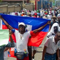 Haitianos marchan en repudio a secuestros
