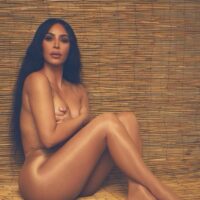 Kim Kardashian enloqueció Instagram posando sin ropa