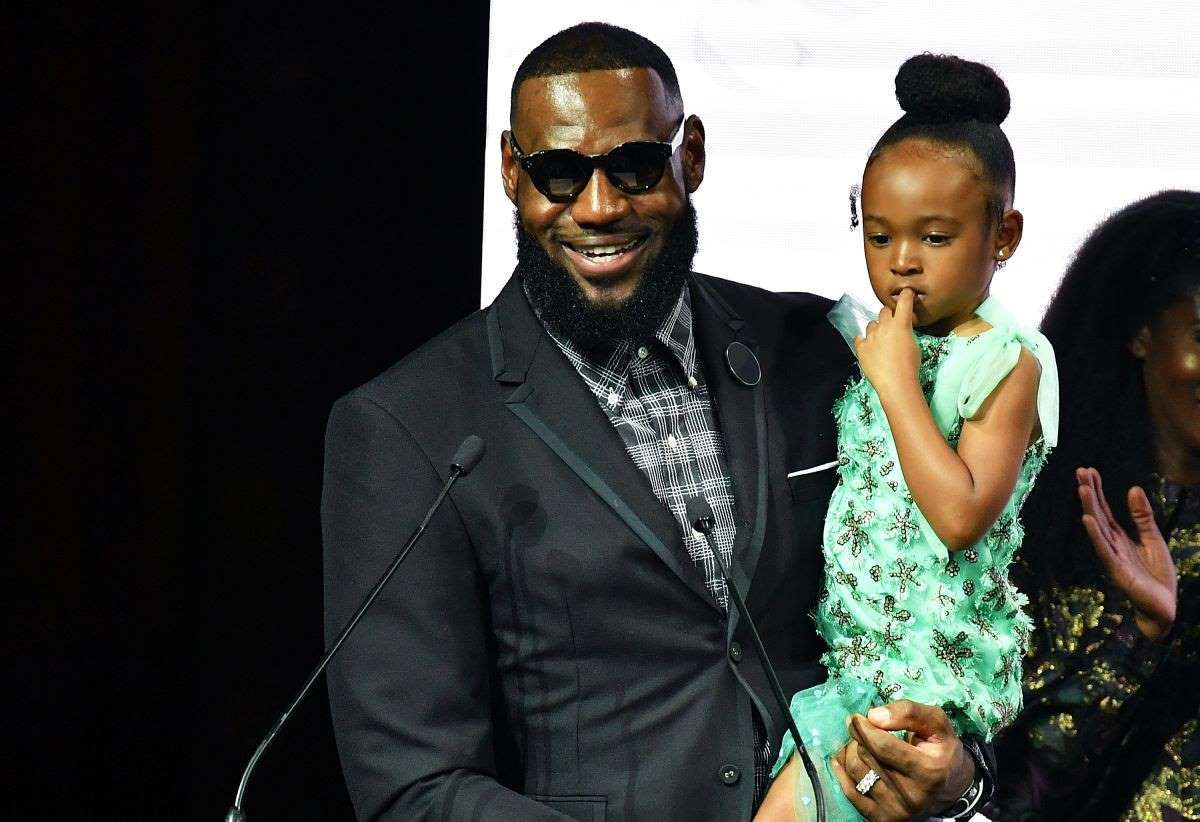 Video – Los increíbles pasos de baile de la hija de LeBron James enloquecen las redes sociales