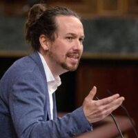 El vicepresidente español Pablo Iglesias deja el gobierno y será candidato a la Comunidad de Madrid