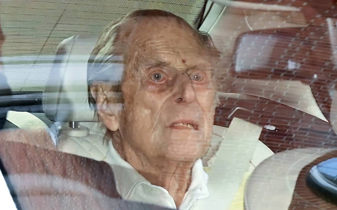 El Marido de la Reina Isabel II, Felipe de Edimburgo sale del hospital tras un mes
