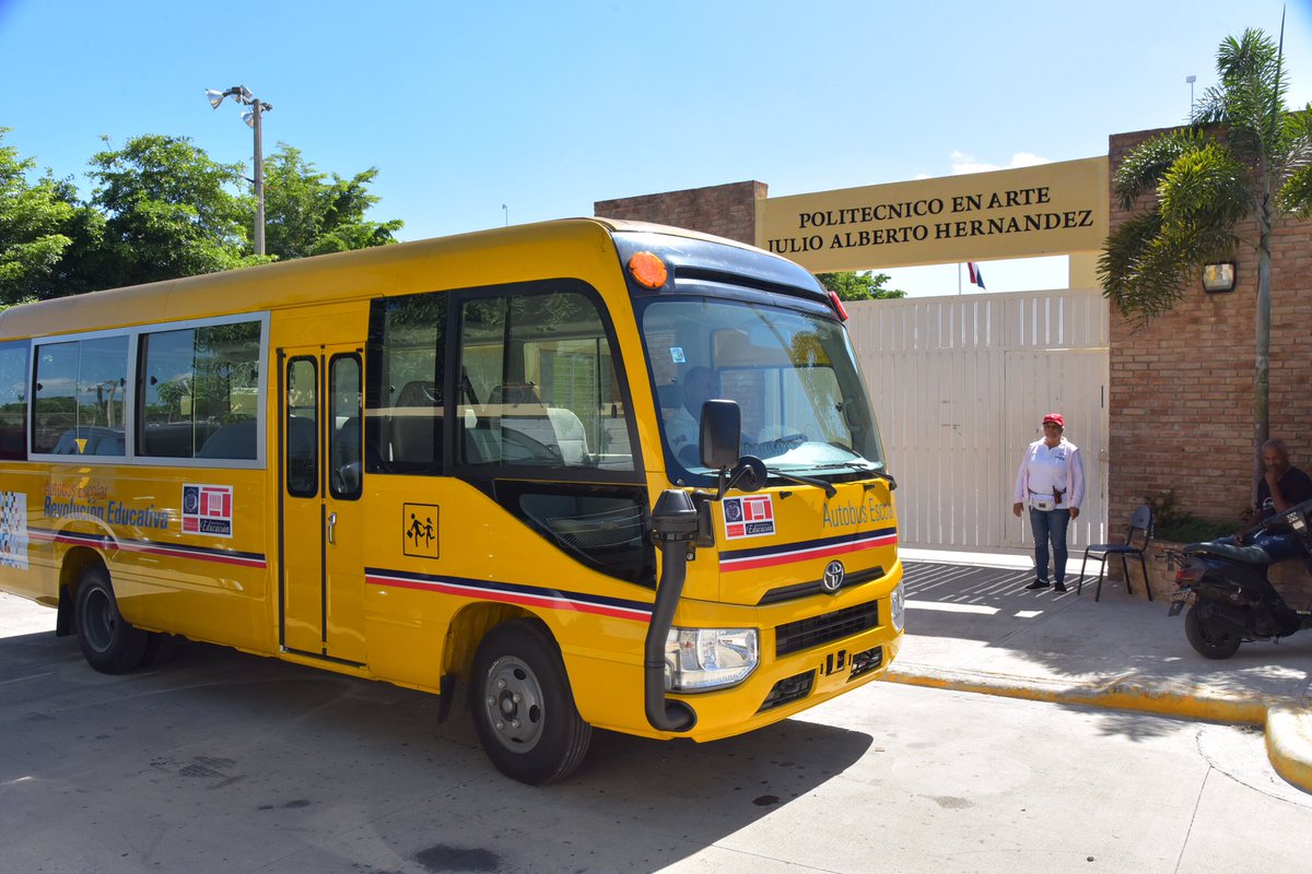 Transporte escolar debe ser desinfectado antes y después de cada traslado