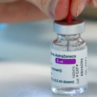Suecia suspende el uso de la vacuna de AstraZeneca