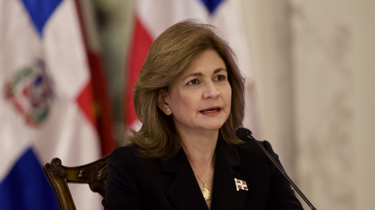 Listado de puntos de vacunación que circula en redes no es real, dice la vicepresidenta