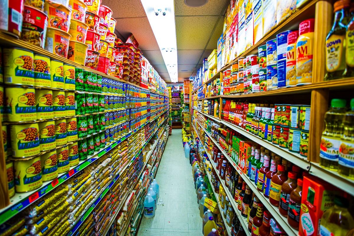 De las 20 mil bodegas que hay en Nueva York, 12 mil son de dominicanos
