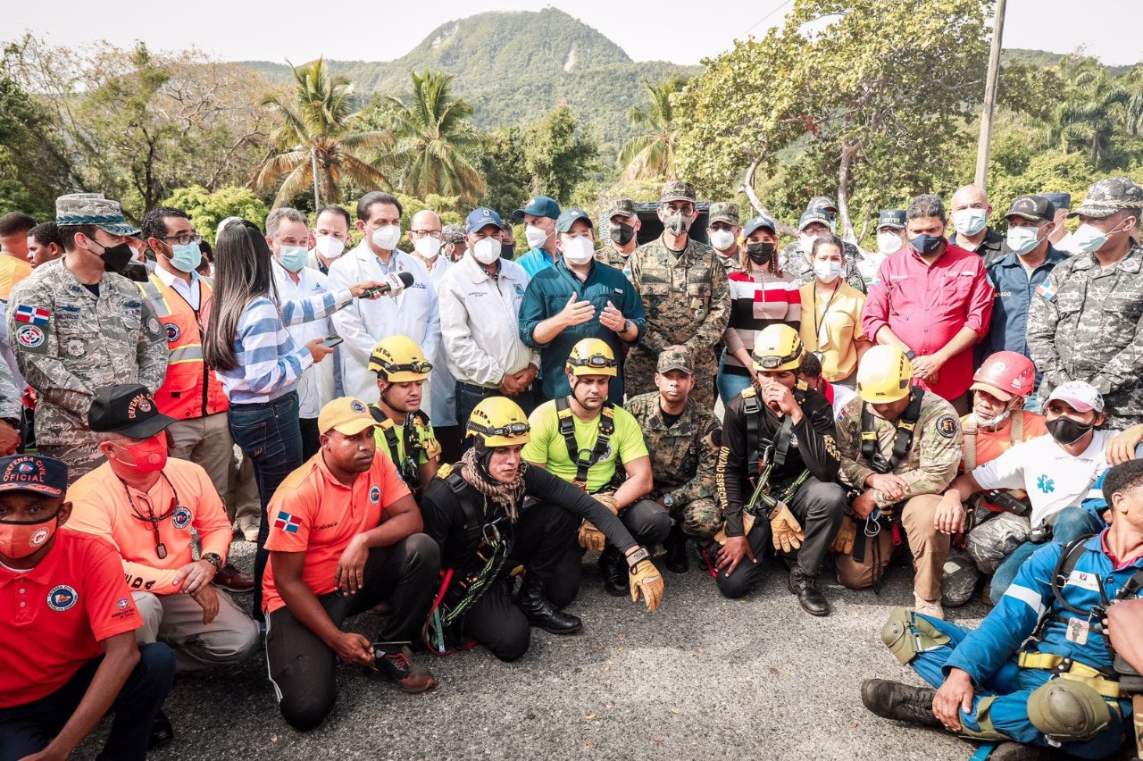 Los héroes que rescataron a los turistas varados en el Teleférico de Puerto Plata