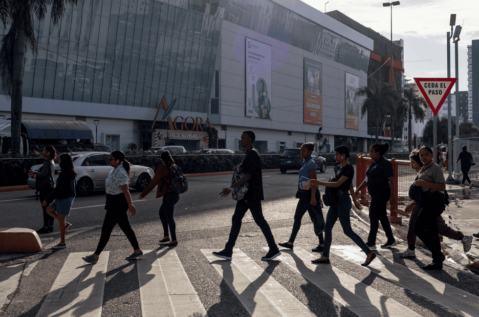 El alto costo de la vida encabeza los problemas del país y de las familias, según una encuesta