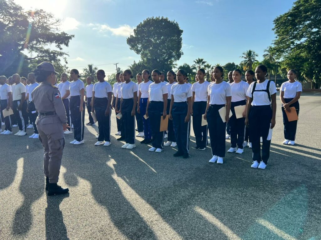 Cultura general y pruebas psicológicas dejan a cientos de jóvenes fuera de las academias militares