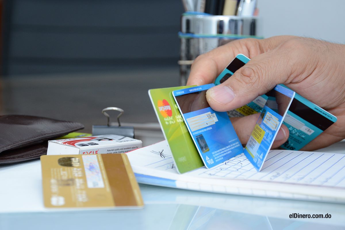 Morosidad de tarjetas de crédito se redujo en el último año, de acuerdo con la SB