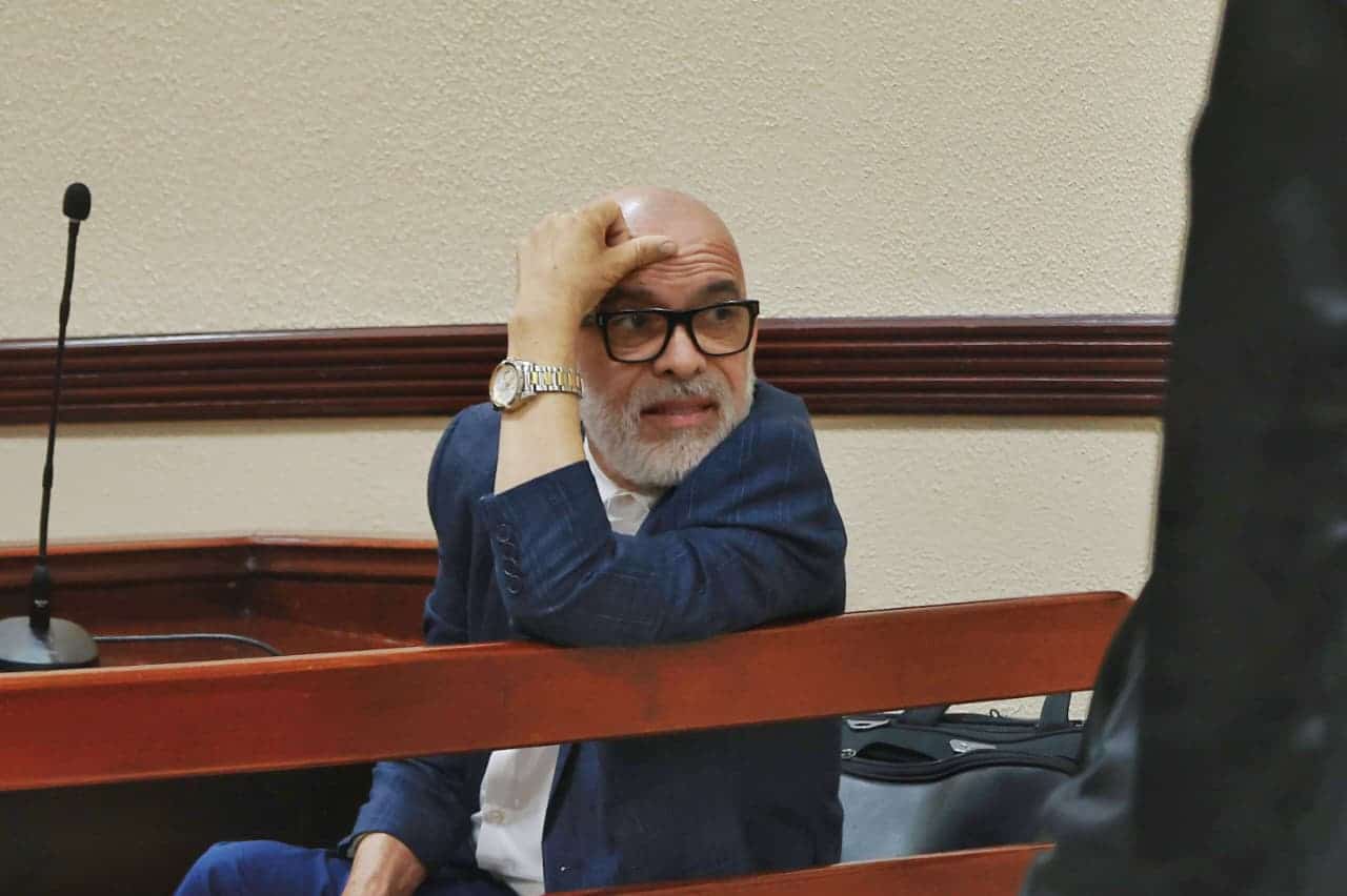 Un año de prisión suspendida a Ángel Martínez por difamación e injuria contra Faride Raful
