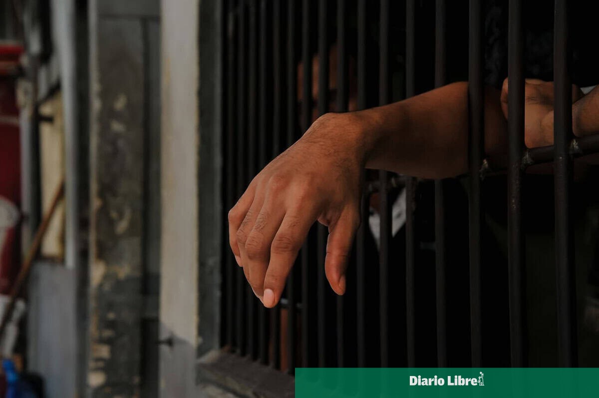 Arrestan tres años después a un hombre acusado de matar a una madre que protegía a su hijo