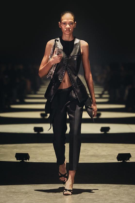 Chloe Paredes triunfa en el circuito de la moda internacional