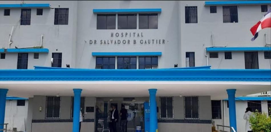Director del SNS: “No es posible seguir poniendo parches” en el Hospital Salvador B. Gautier