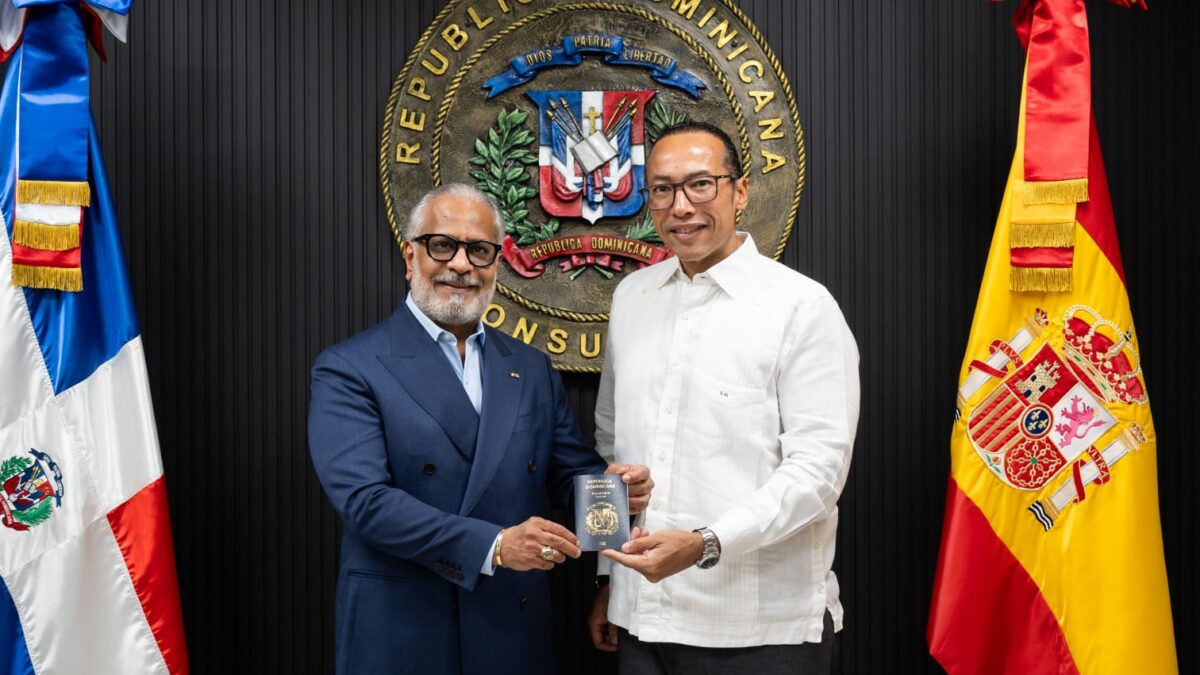 Dominicanos en España podrán solicitar el nuevo pasaporte electrónico desde el martes