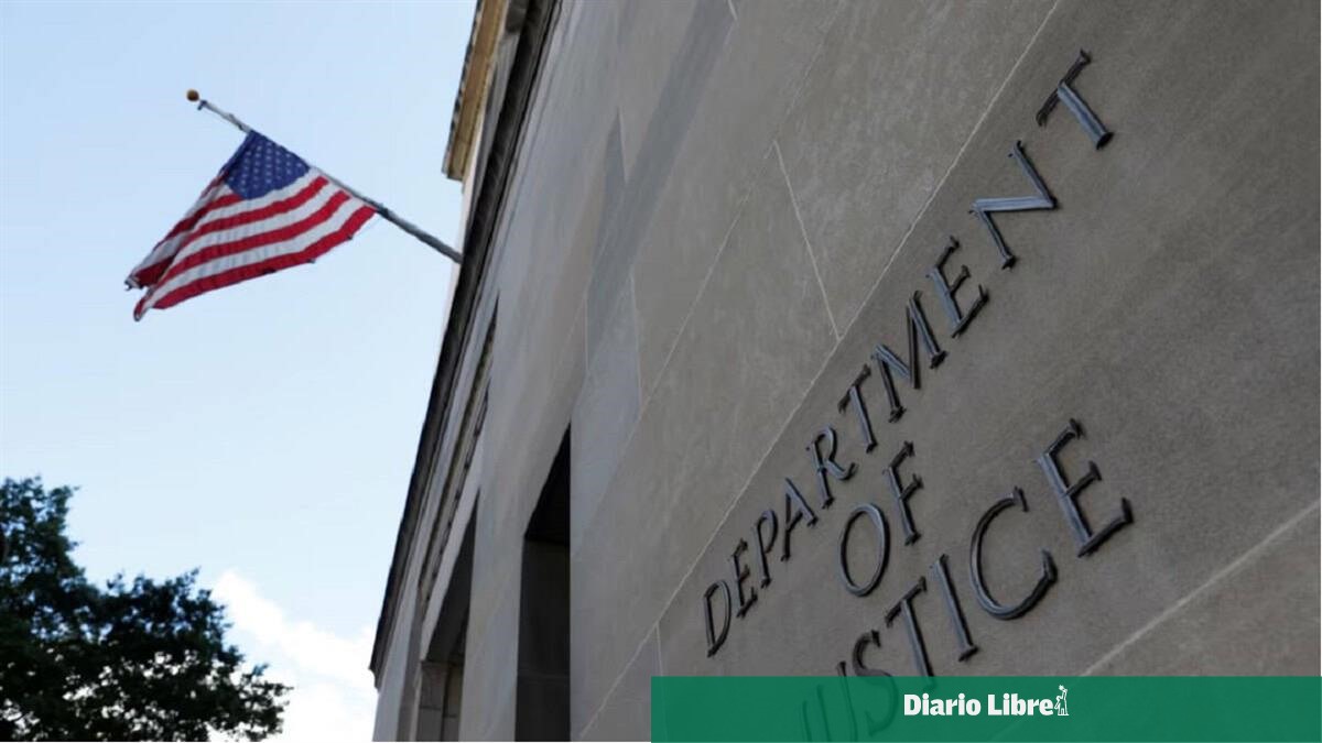 Estados Unidos acusa a empresario de contrabandear tecnología de IA a China