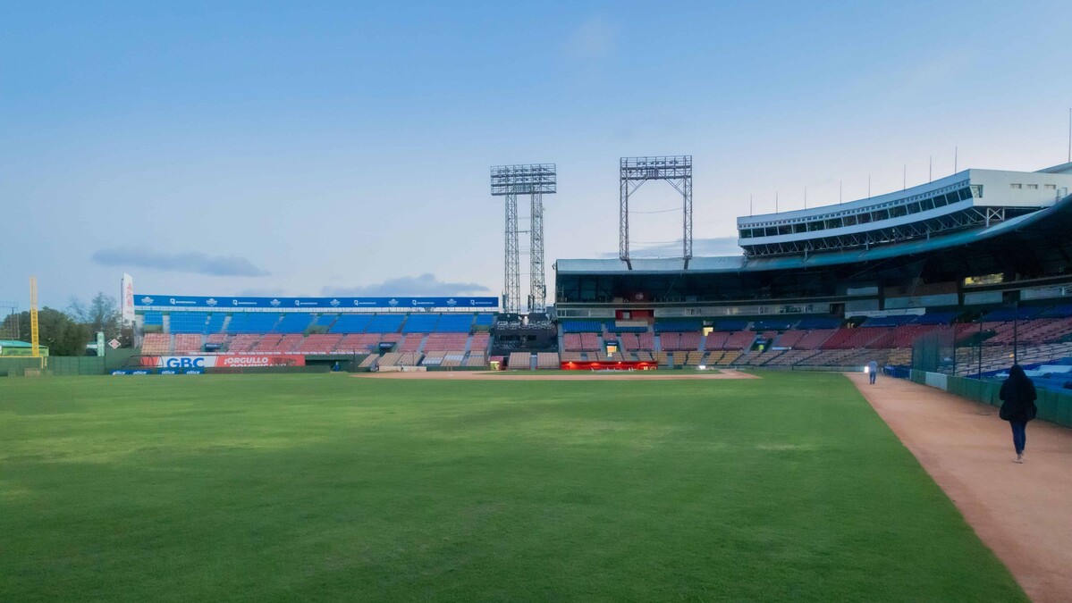 Licey-Escogido: 71 años del primer juego bajo luces